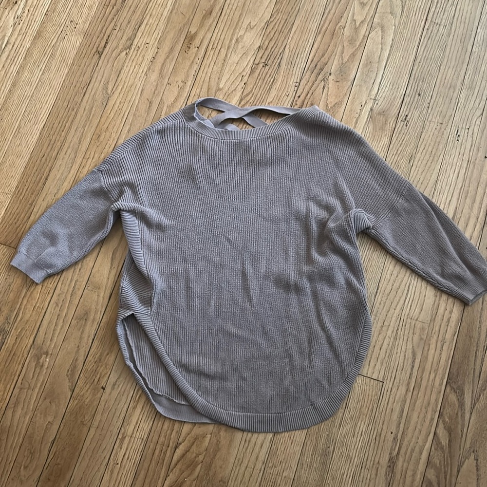 Beautiful Lightweight, criss-cross back sweater